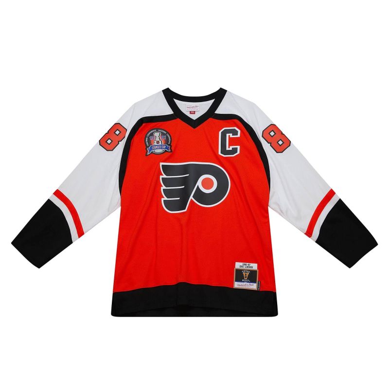 Eric Lindros #88 Philadelphia Flyers 1996-97 Mitchell & Ness NHL Jersey view 2