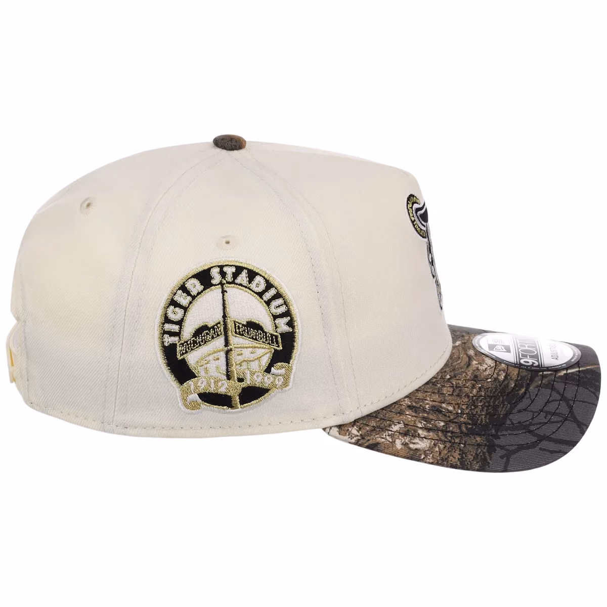 Detroit Tigers MLB Black Realtree Chrome New Era 9FORTY detail view