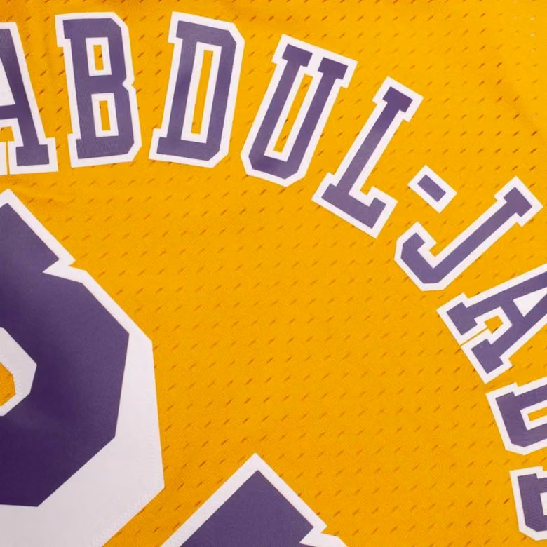 Kareem Abdul-Jabbar #33 Los Angeles Lakers 1984-85 Mitchell & Ness Swingman NBA Jersey Yellow view 4