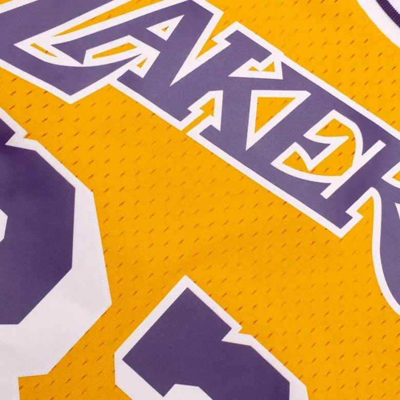 Kareem Abdul-Jabbar #33 Los Angeles Lakers 1984-85 Mitchell & Ness Swingman NBA Jersey Yellow view 5