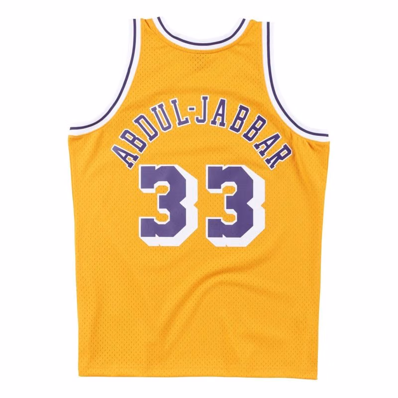Kareem Abdul-Jabbar #33 Los Angeles Lakers 1984-85 Mitchell & Ness Swingman NBA Jersey Yellow view 2