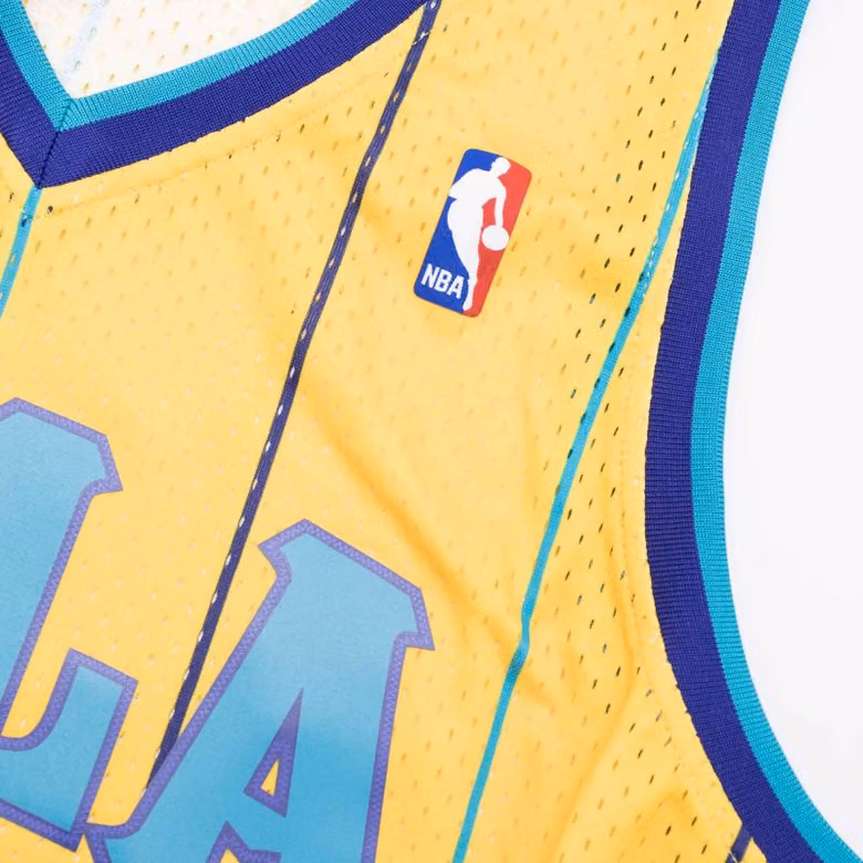Chris Paul #3 New Orleans Hornets 2010-11 Mitchell & Ness Swingman NBA Jersey Yellow view 5