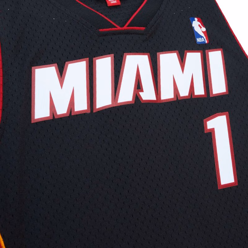 Chris Bosh #1 Miami Heat 2012-13 Mitchell & Ness Swingman NBA Jersey Black view 4