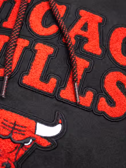 Chicago Bulls Felt Logo Throwback NBA Hoodie Black view 3