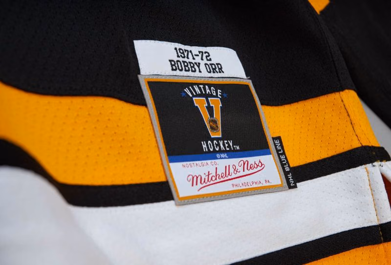 Bobby Orr #4 Boston Bruins 1971-72 Mitchell & Ness NHL Jersey view 3